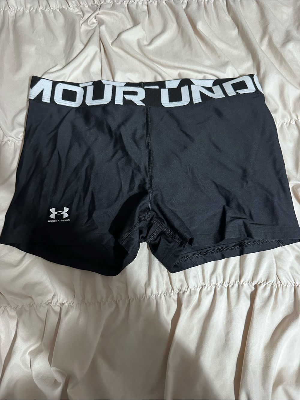 Black Under Armour  girls  xl Performance Bike Shorts with Branded Waistband